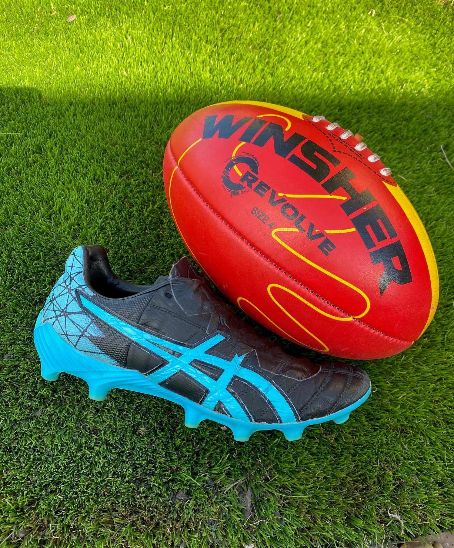 AFL Pinpoint Kicking Aid Junior s 12.5cm X 7.3cm